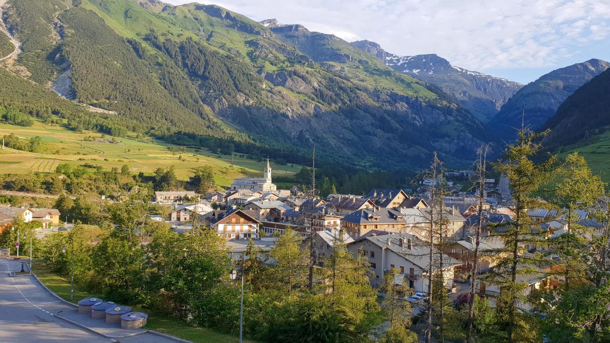 Aux Portes Du Parc National De La Vanoise Appartement Termignon Val Cenis Avec Wifi Bagian luar foto