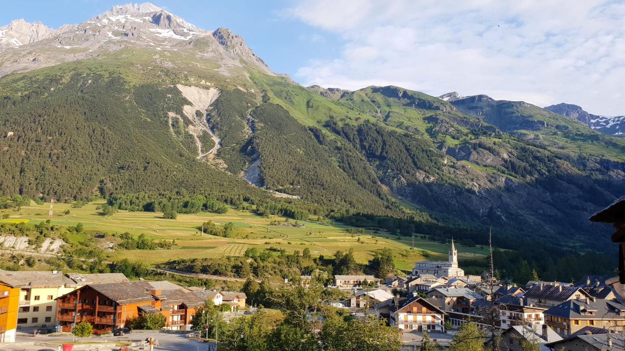 Aux Portes Du Parc National De La Vanoise Appartement Termignon Val Cenis Avec Wifi Bagian luar foto